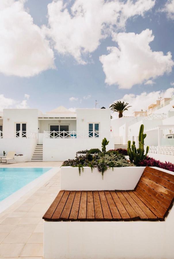 The Little White House, Suite Flower Beach 9 Playa Honda (Lanzarote) Exterior foto